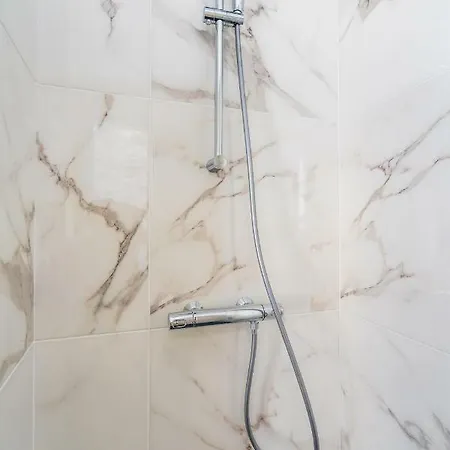 Apartment Cmg Saint Antoine // Bastille 3gg *